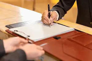 打败奥特曼教程图文攻略